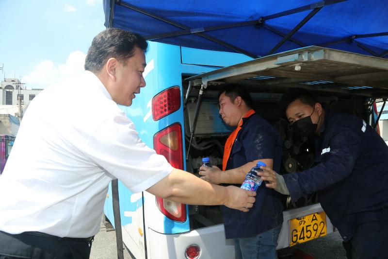 1532306723312552.jpg 董事長1_meitu_1.jpg