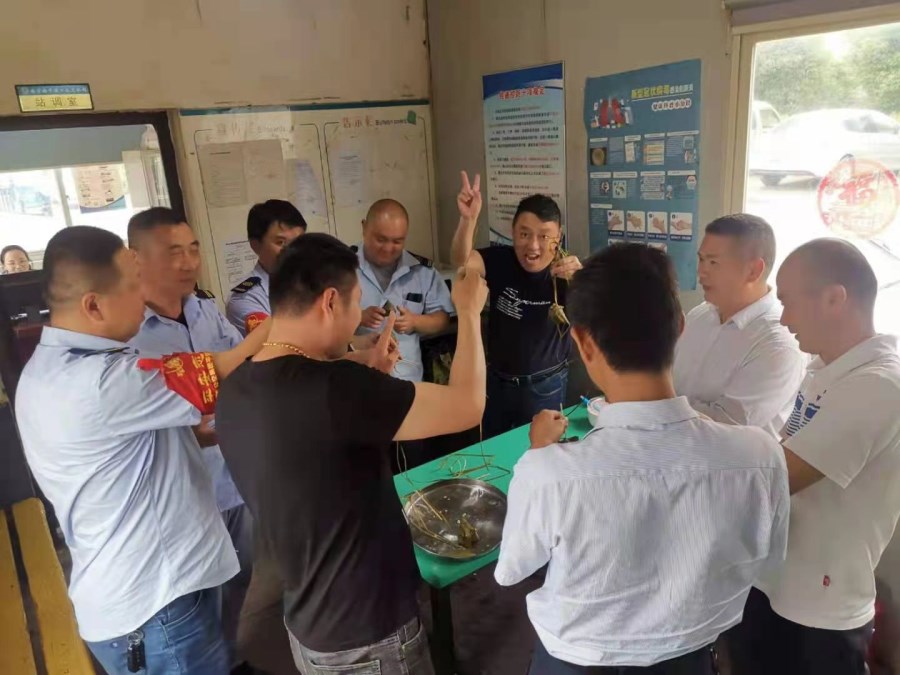 f88588aea04a39a1572f0b952e03fb8.jpg f88588aea04a39a1572f0b952e03fb8.jpg