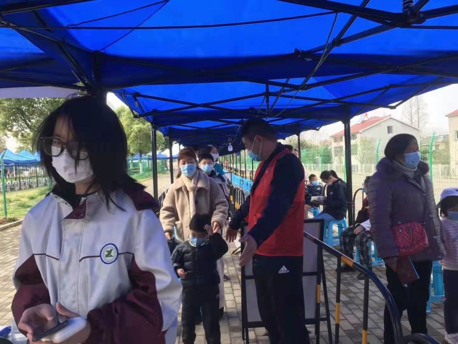 侯沖社區(qū)核酸檢測(cè)點(diǎn)--徐大軍.jpg 侯沖社區(qū)核酸檢測(cè)點(diǎn)--徐大軍.jpg