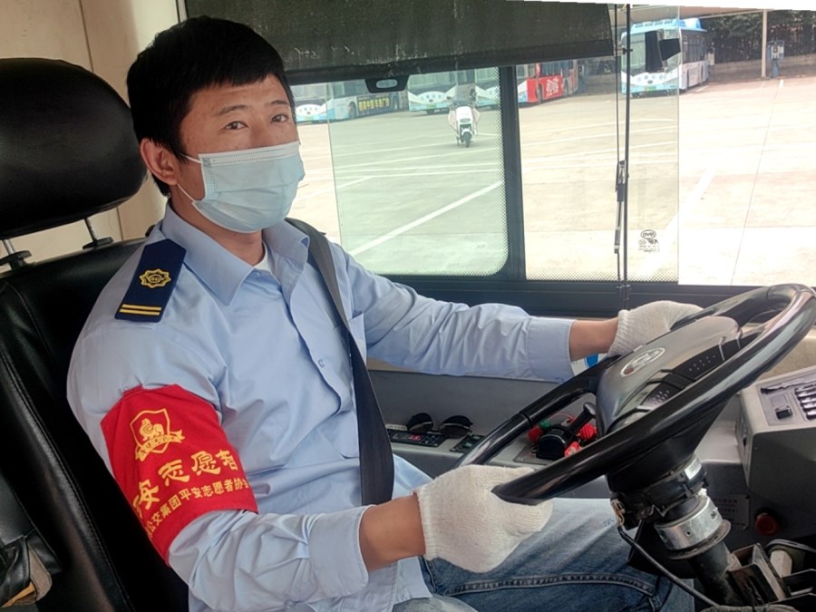 萬進(jìn).jpg 萬進(jìn).jpg