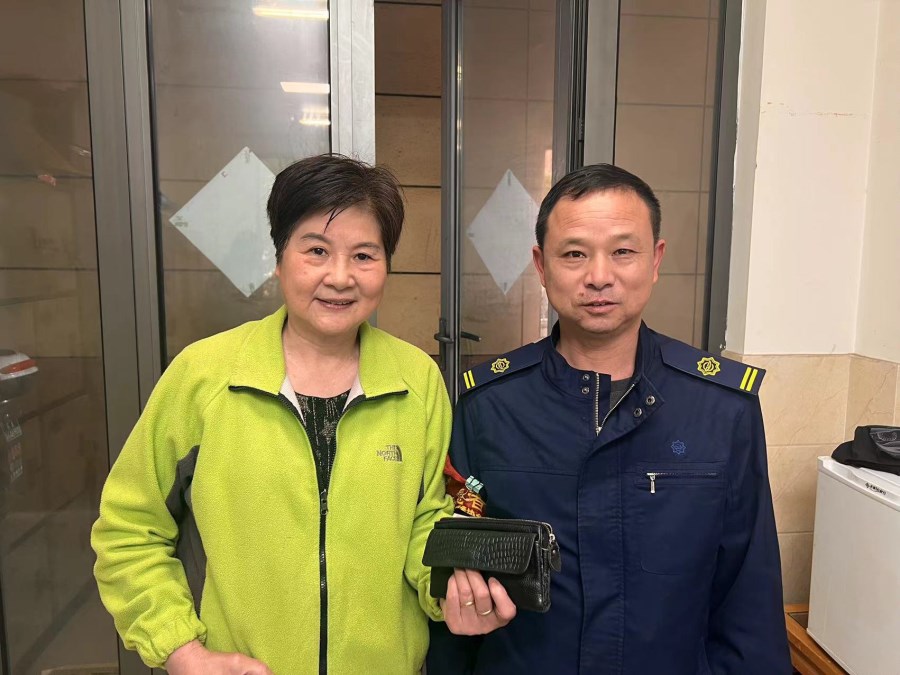 38d7d1e0eb55703a631eff3b3566dc3.jpg 38d7d1e0eb55703a631eff3b3566dc3.jpg